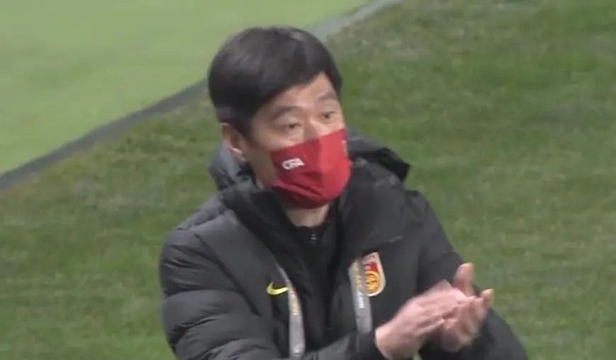 播放黄色片